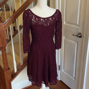 White House Black Market Lace 3/4 Sleeve Dress